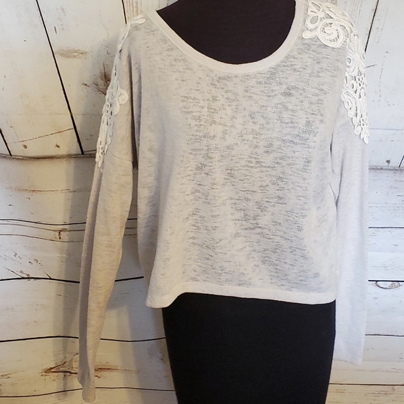 Abercrombie and Fitch women's long sleeved crop top with lace oatmeal Small - Picture 1 of 11